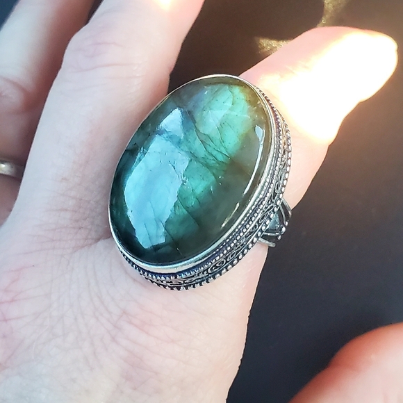 *SALE* New Huge Labradorite 925 Silver Ring. - Picture 4 of 16